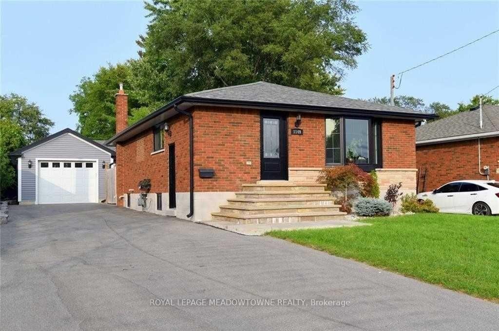 Front of 1149 Stanley Drive