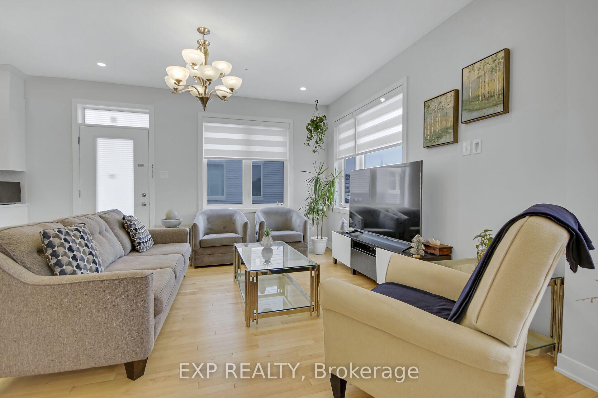 Photo 11 of 2021 Elevation Road, Ottawa, Barrhaven - Half Moon Bay — HOMEH