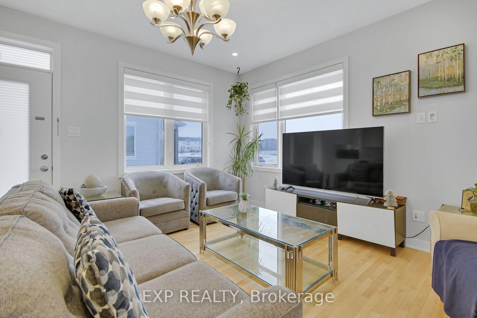 Photo 12 of 2021 Elevation Road, Ottawa, Barrhaven - Half Moon Bay — HOMEH