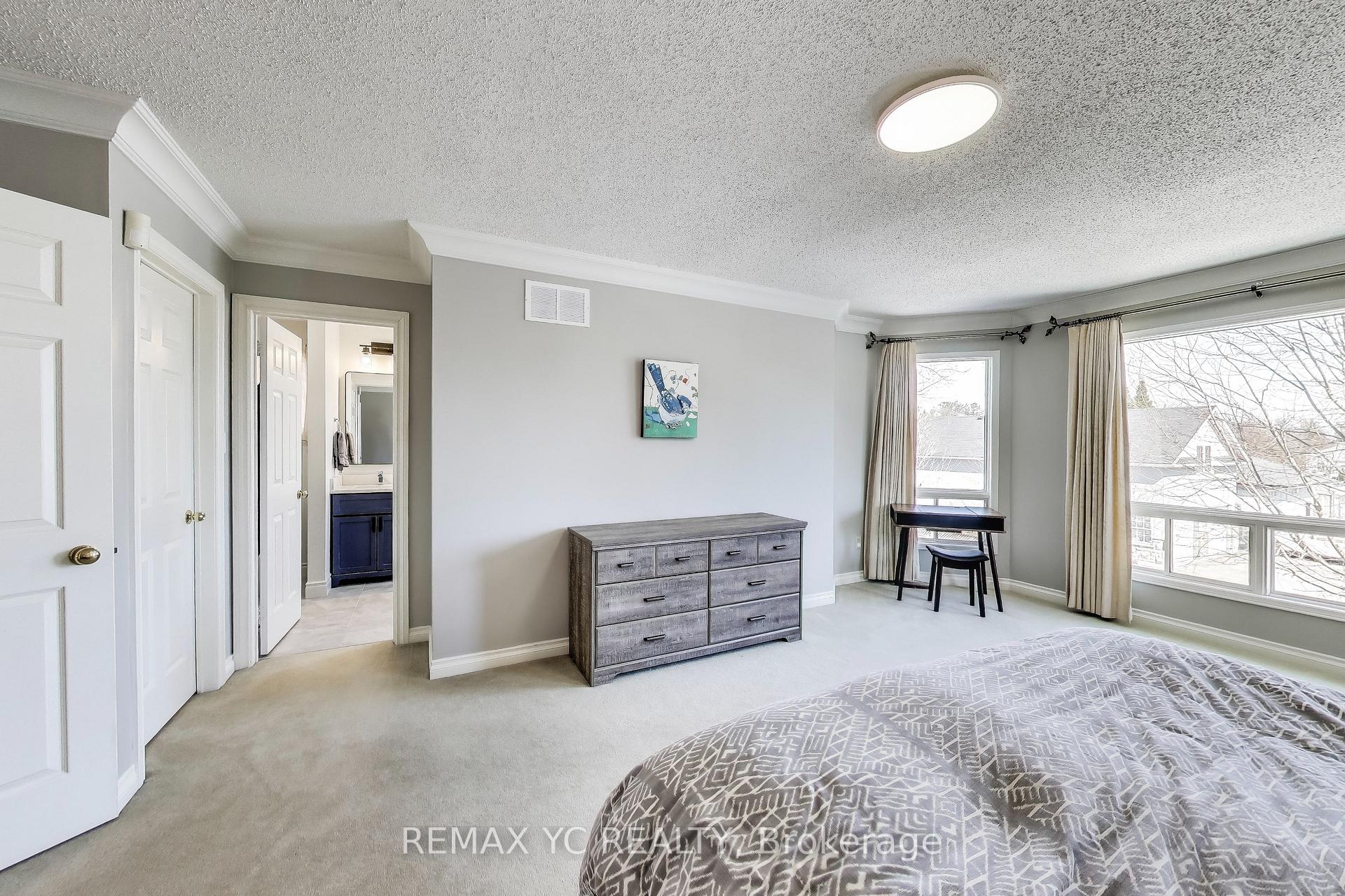 Photo 16 of 896 Darwin Drive, Pickering, Dunbarton — HOMEH