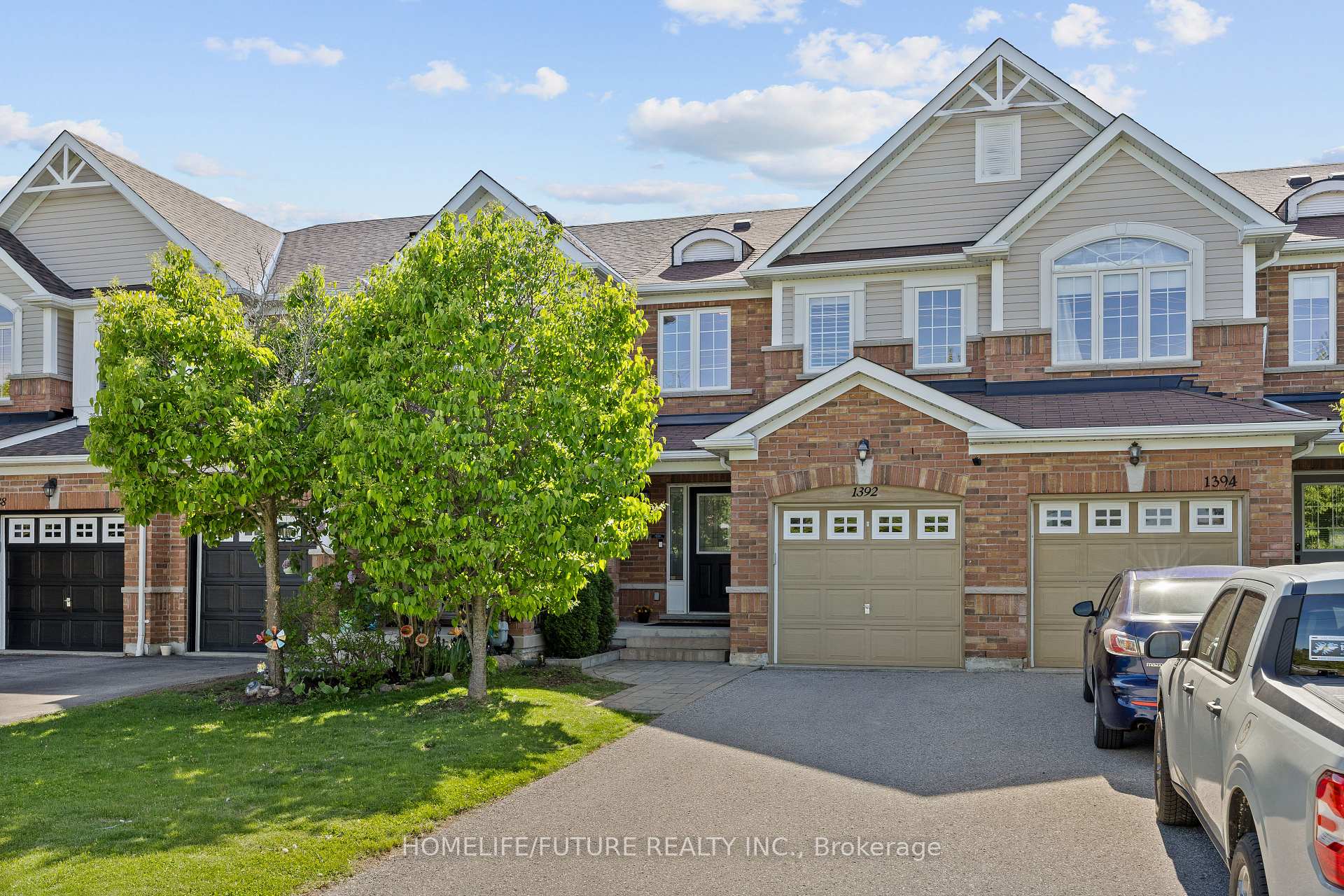 Front of 1392 Glaspell Crescent