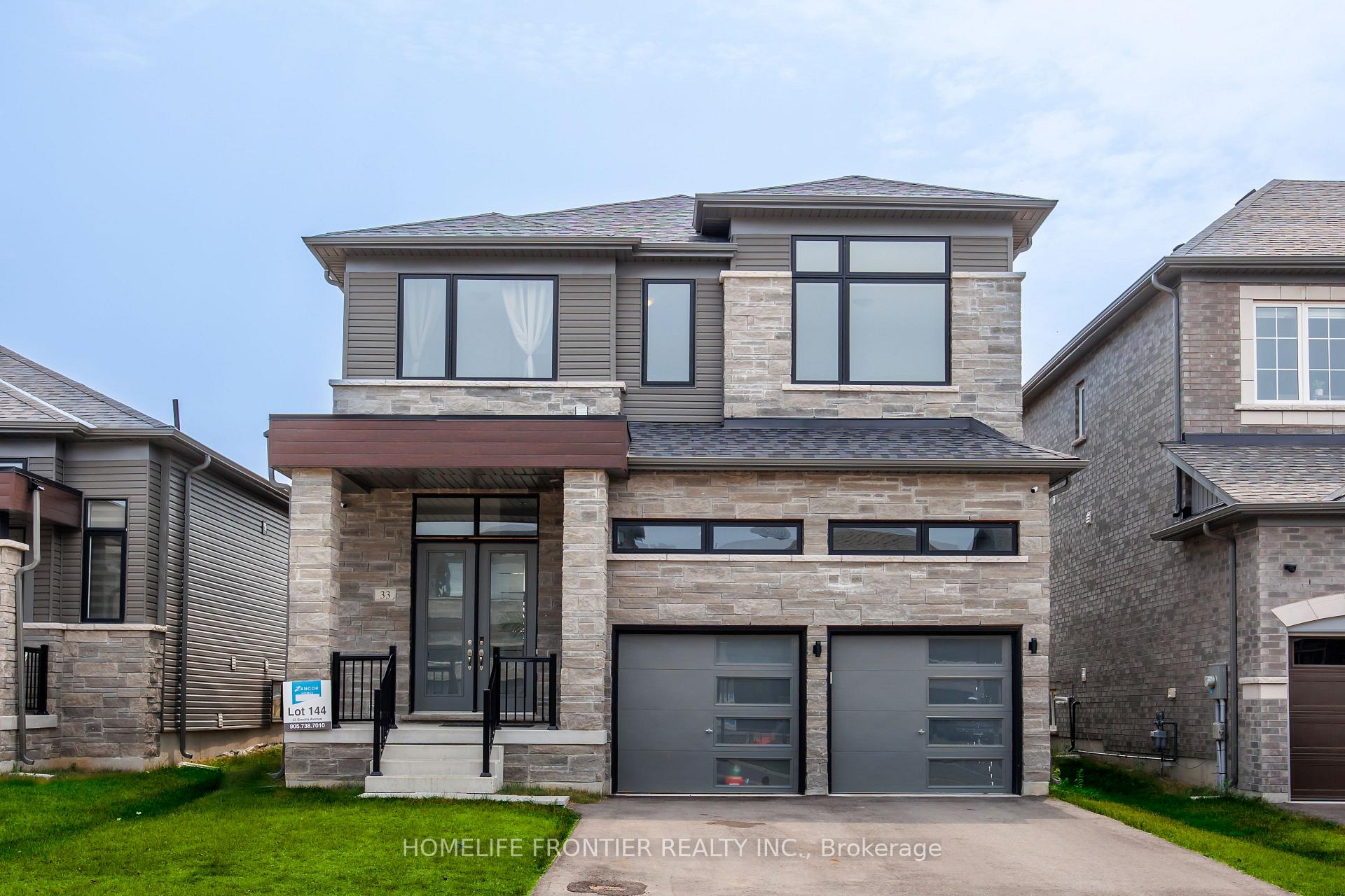 Front of 33 Simona Avenue