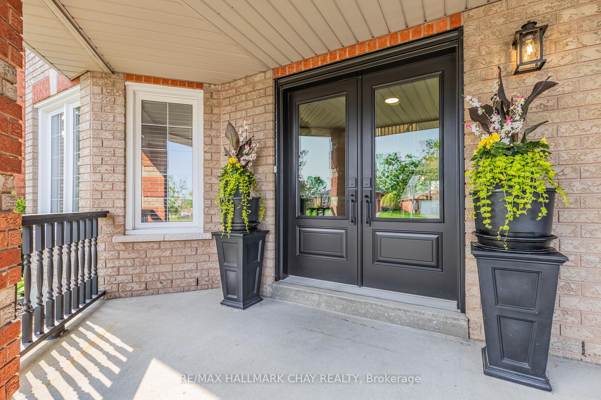 Photo 2 of 351 Cundles Road W, Barrie, Northwest — HOMEH