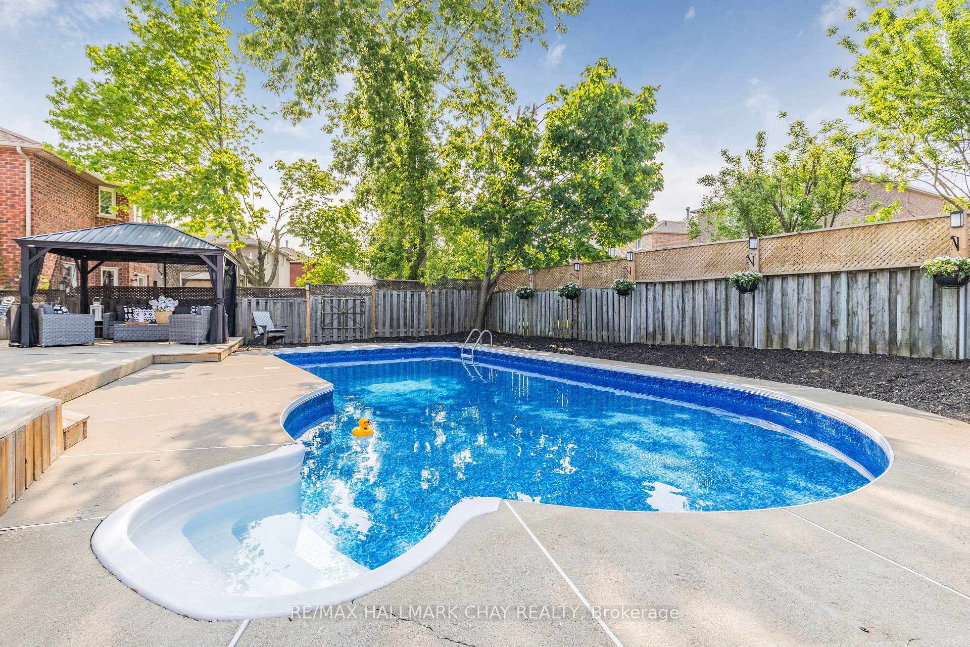 Photo 33 of 351 Cundles Road W, Barrie, Northwest — HOMEH