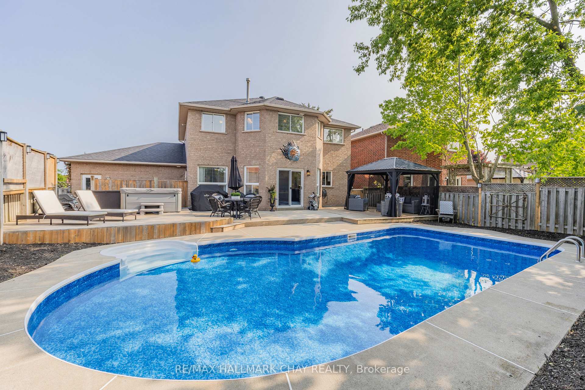 Photo 34 of 351 Cundles Road W, Barrie, Northwest — HOMEH