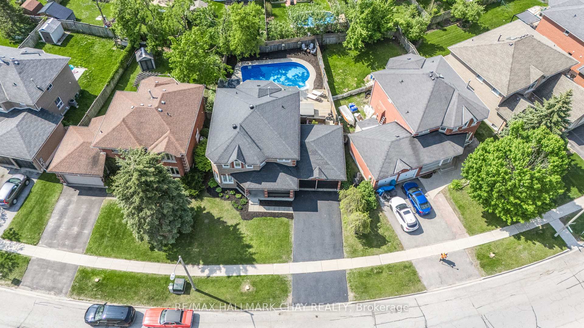 Photo 38 of 351 Cundles Road W, Barrie, Northwest — HOMEH