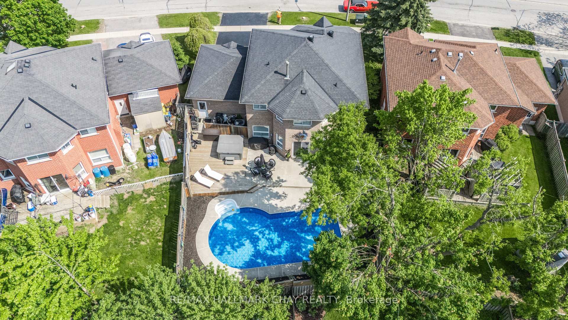 Photo 39 of 351 Cundles Road W, Barrie, Northwest — HOMEH