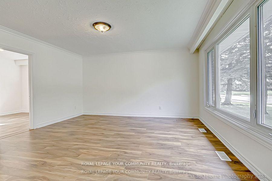Photo 5 of 35 Aurora Heights Drive, Aurora, Aurora Heights — HOMEH