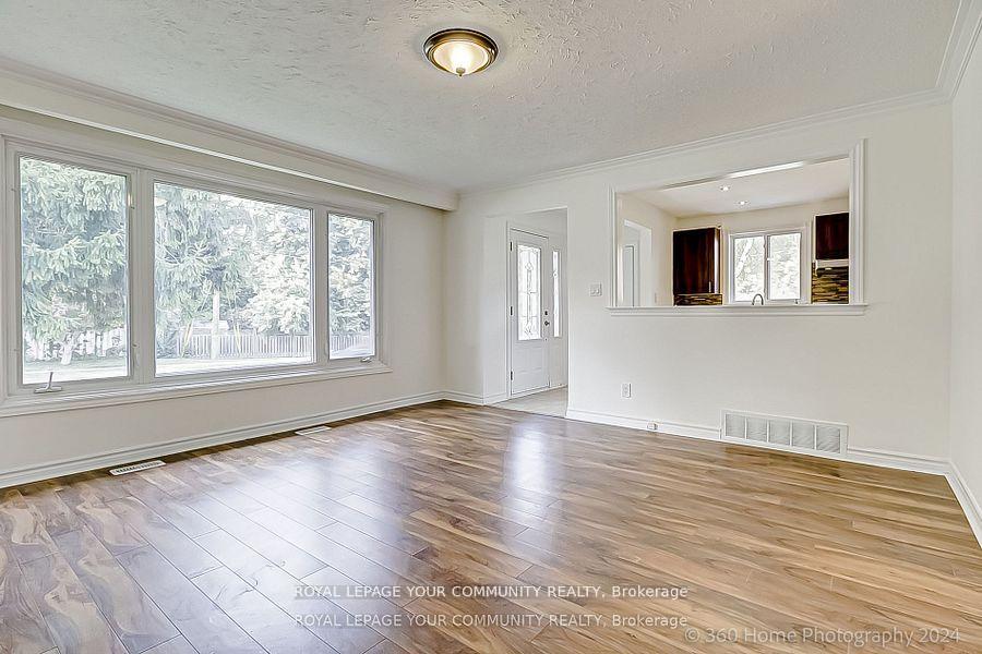 Photo 11 of 35 Aurora Heights Drive, Aurora, Aurora Heights — HOMEH