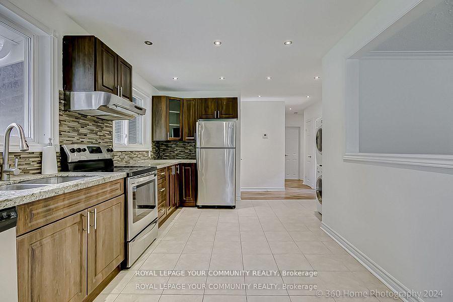 Photo 8 of 35 Aurora Heights Drive, Aurora, Aurora Heights — HOMEH