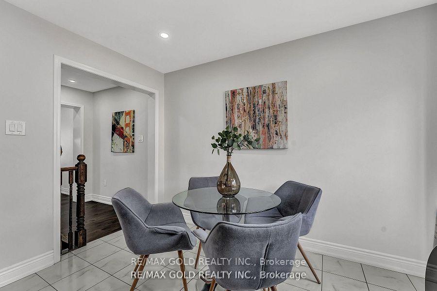 Photo 7 of 37 Baycliffe Crescent, Brampton, Northwest Brampton — HOMEH