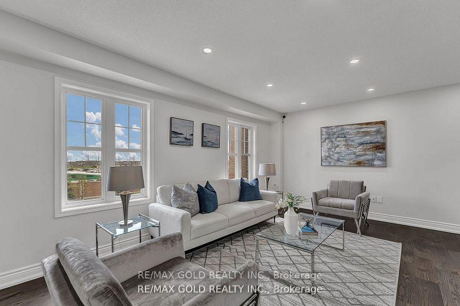 Photo 18 of 37 Baycliffe Crescent, Brampton, Northwest Brampton — HOMEH