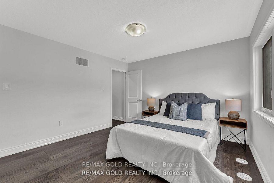 Photo 22 of 37 Baycliffe Crescent, Brampton, Northwest Brampton — HOMEH