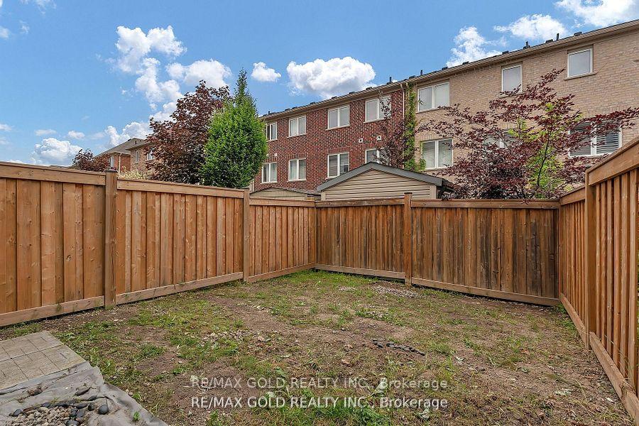 Photo 30 of 37 Baycliffe Crescent, Brampton, Northwest Brampton — HOMEH