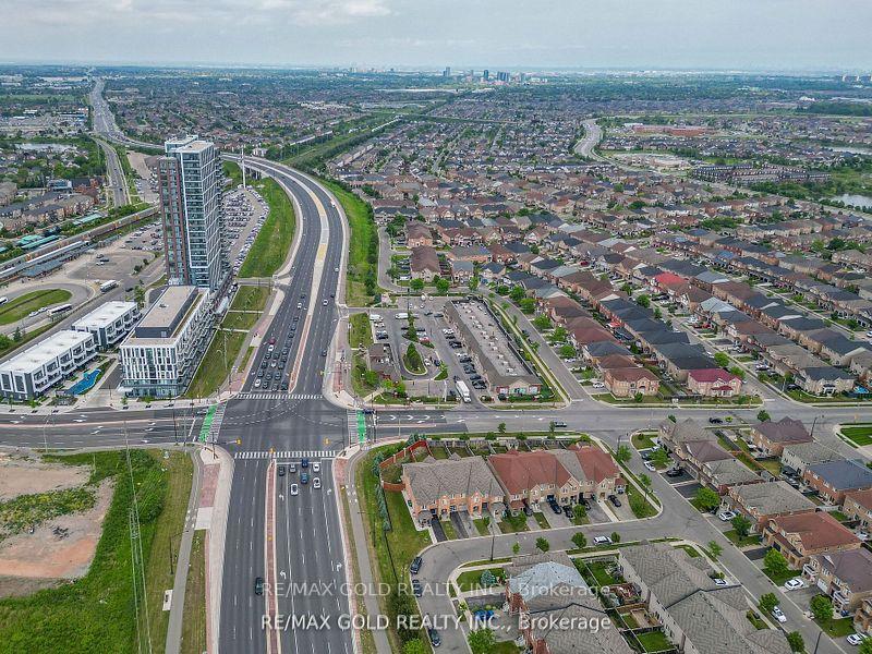 Photo 39 of 37 Baycliffe Crescent, Brampton, Northwest Brampton — HOMEH