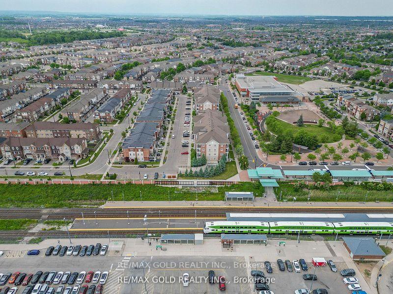 Photo 42 of 37 Baycliffe Crescent, Brampton, Northwest Brampton — HOMEH