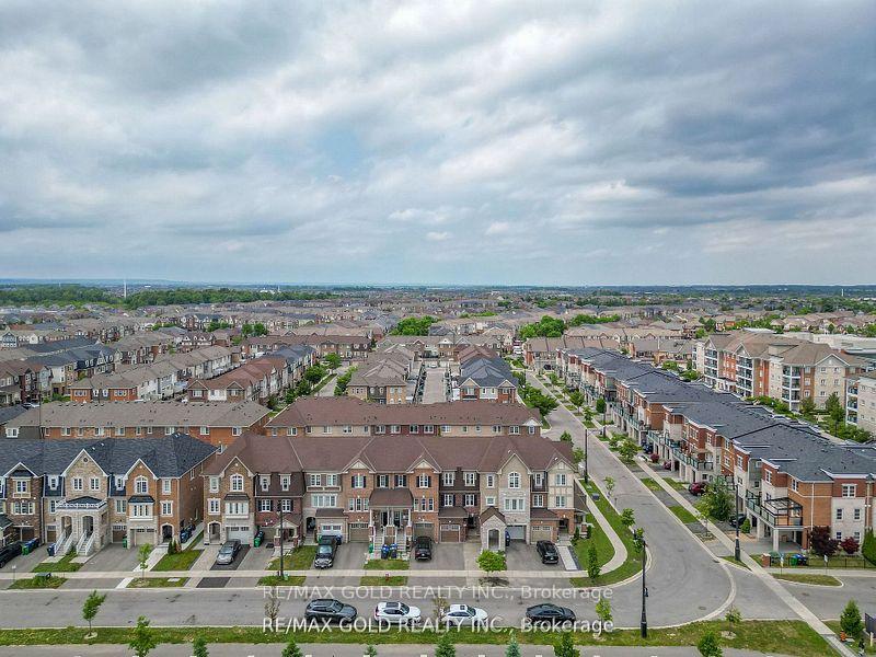 Photo 46 of 37 Baycliffe Crescent, Brampton, Northwest Brampton — HOMEH