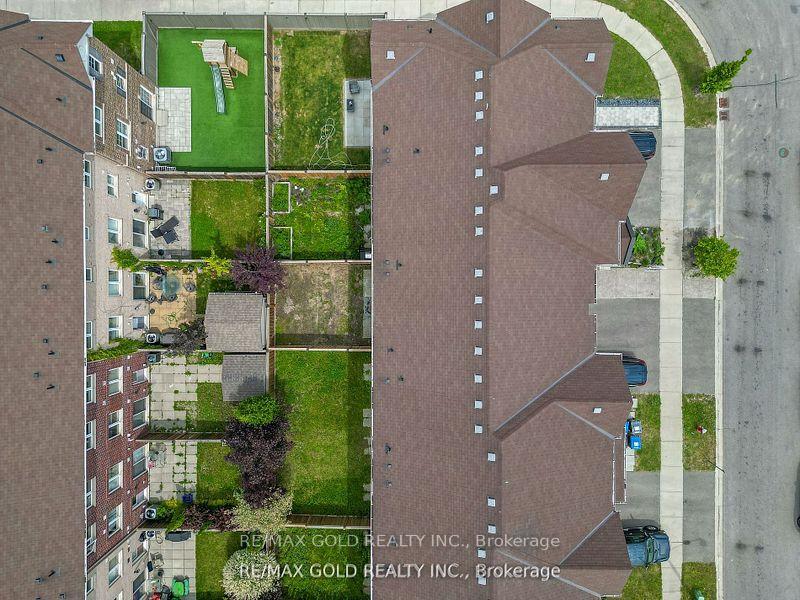 Photo 41 of 37 Baycliffe Crescent, Brampton, Northwest Brampton — HOMEH