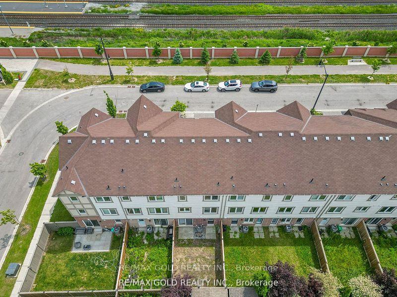 Photo 47 of 37 Baycliffe Crescent, Brampton, Northwest Brampton — HOMEH