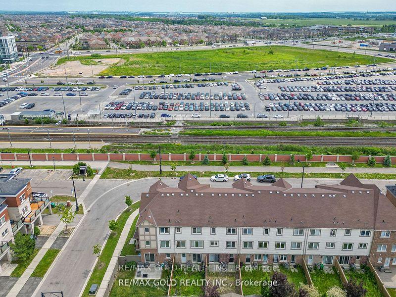 Photo 44 of 37 Baycliffe Crescent, Brampton, Northwest Brampton — HOMEH