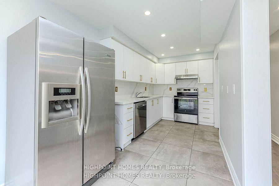 Photo 16 of 44 Brando Avenue E, Markham, Middlefield — HOMEH