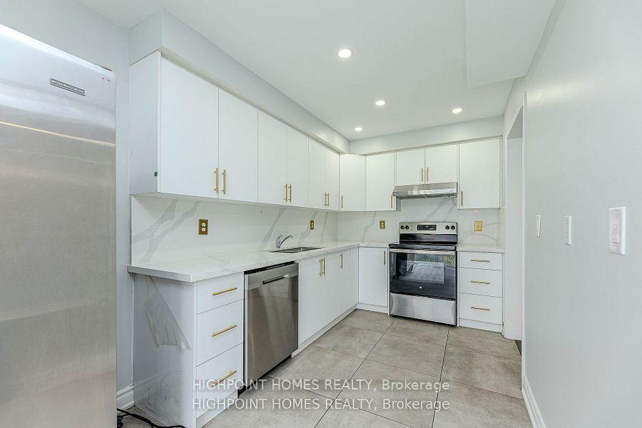 Photo 40 of 44 Brando Avenue E, Markham, Middlefield — HOMEH