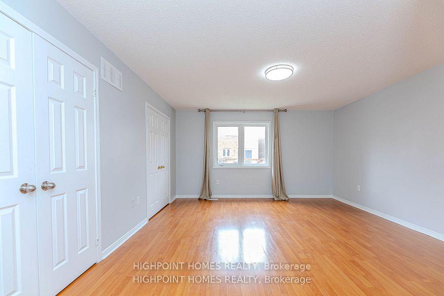 Photo 23 of 44 Brando Avenue E, Markham, Middlefield — HOMEH