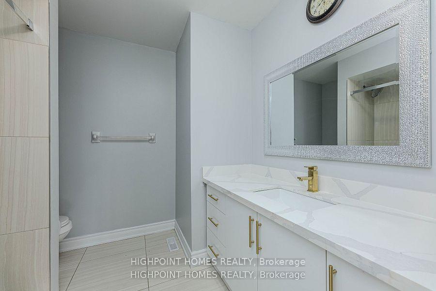 Photo 20 of 44 Brando Avenue E, Markham, Middlefield — HOMEH