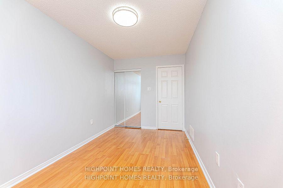 Photo 28 of 44 Brando Avenue E, Markham, Middlefield — HOMEH