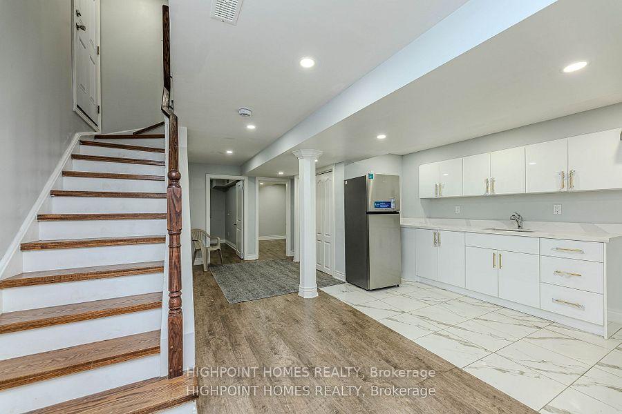 Photo 36 of 44 Brando Avenue E, Markham, Middlefield — HOMEH