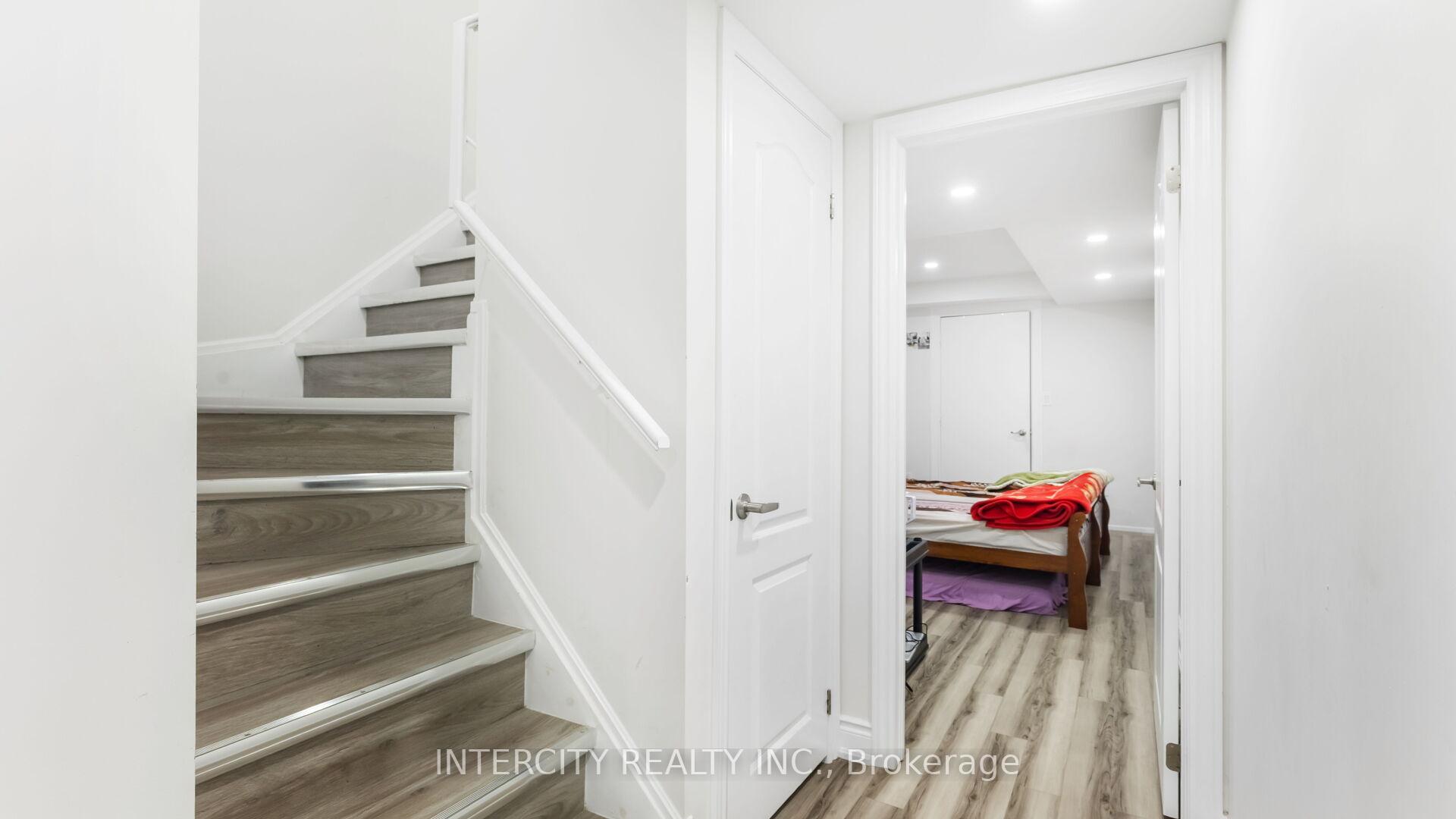 Photo 34 of 72 Campwood Crescent, Brampton, Bram East — HOMEH