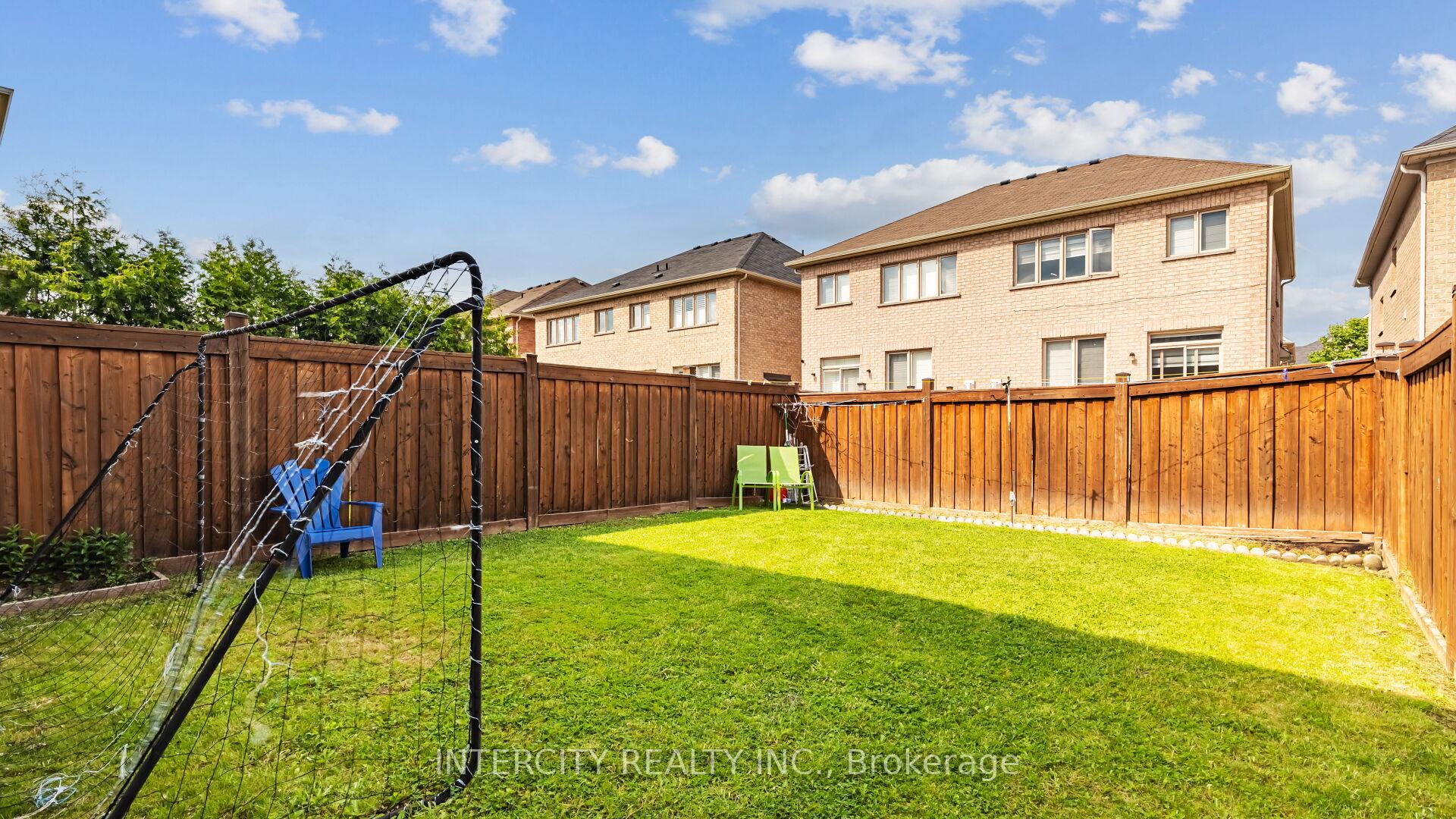 Photo 43 of 72 Campwood Crescent, Brampton, Bram East — HOMEH