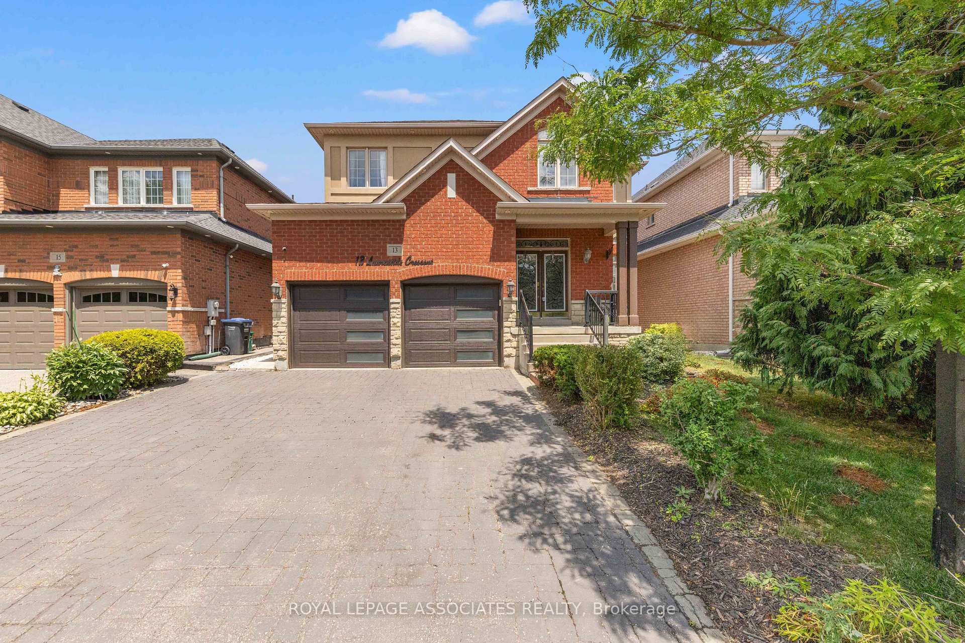 Photo 2 of 13 Laurentide Crescent, Brampton, Vales of Castlemore North — HOMEH