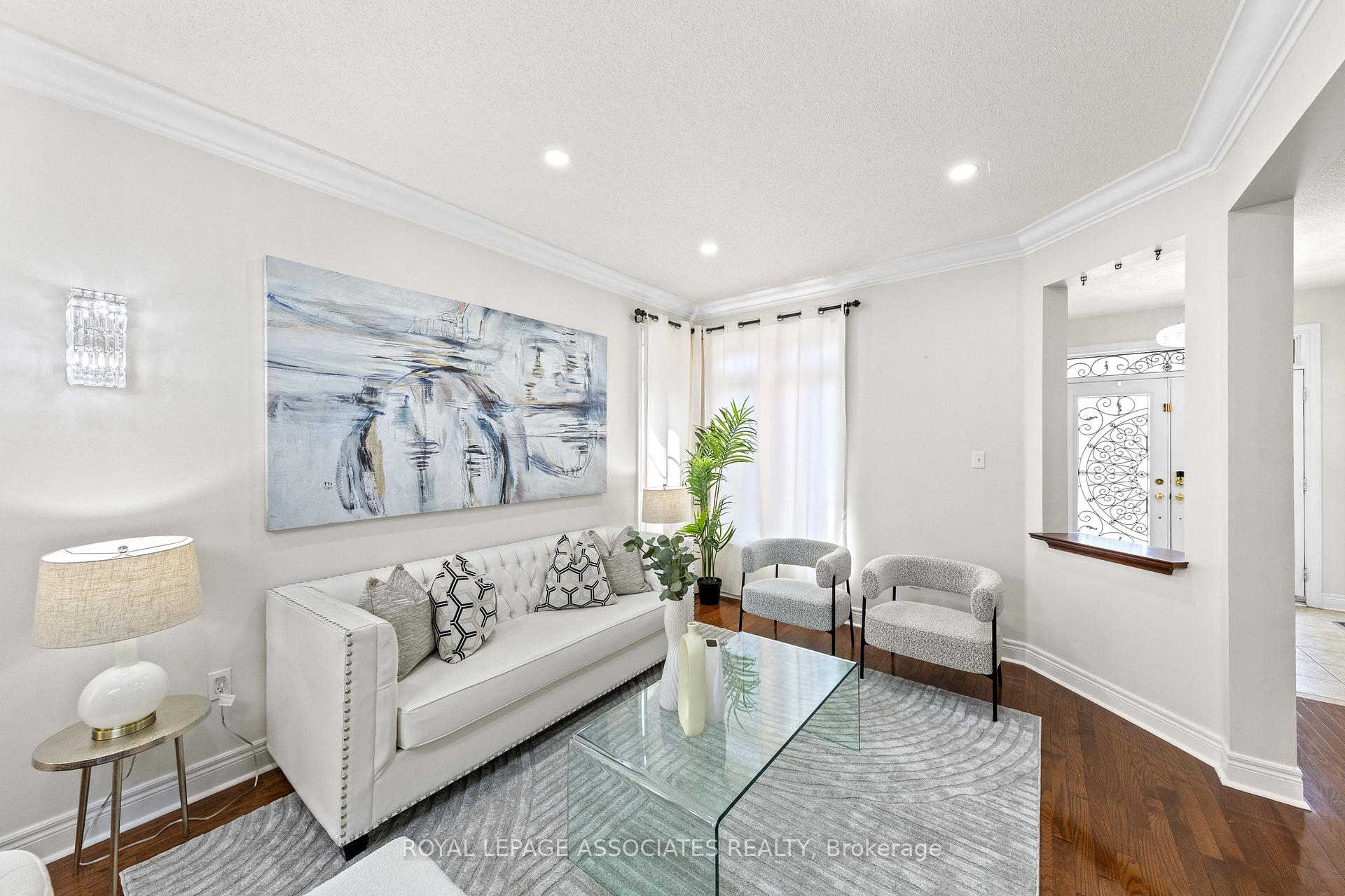 Photo 3 of 13 Laurentide Crescent, Brampton, Vales of Castlemore North — HOMEH