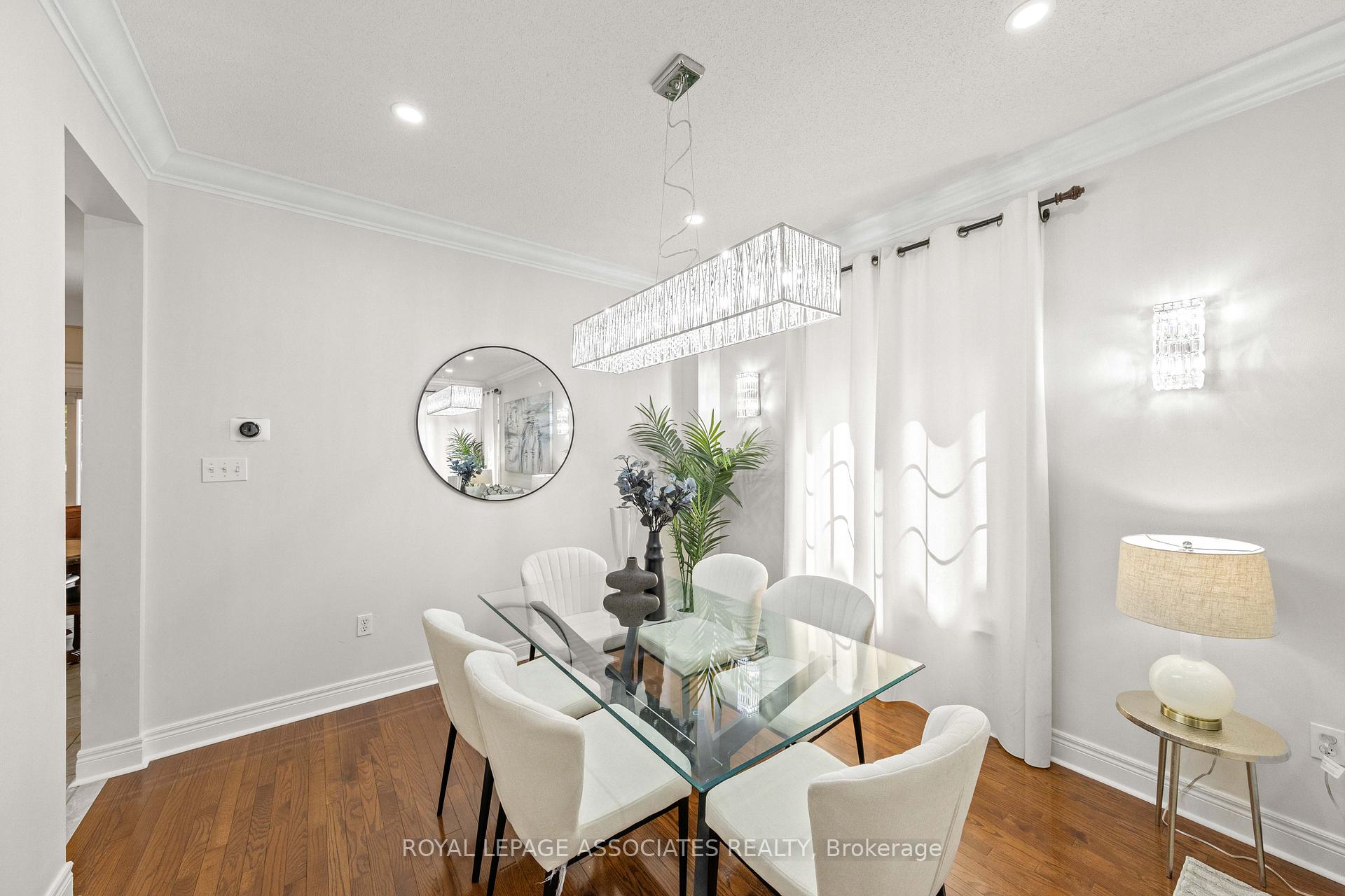 Photo 8 of 13 Laurentide Crescent, Brampton, Vales of Castlemore North — HOMEH