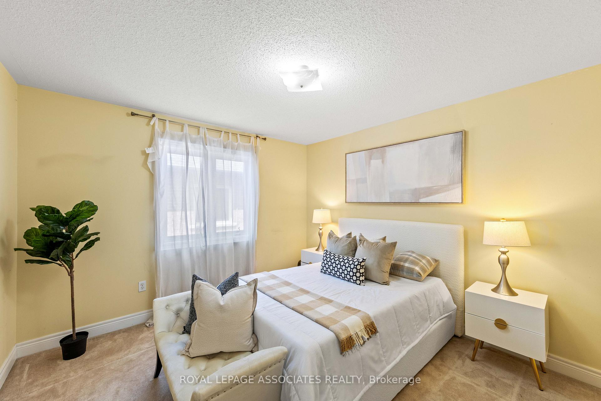 Photo 20 of 13 Laurentide Crescent, Brampton, Vales of Castlemore North — HOMEH