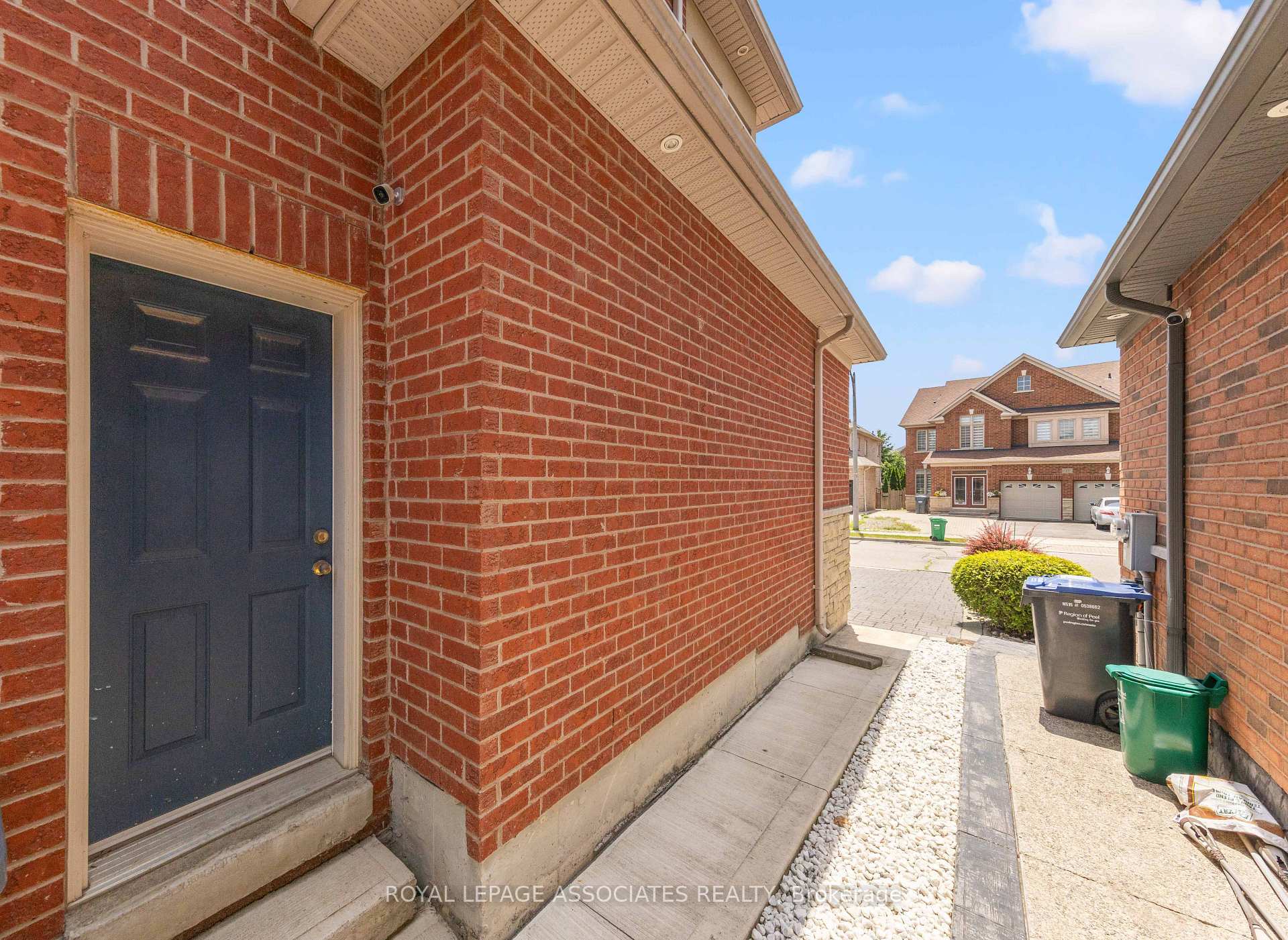 Photo 43 of 13 Laurentide Crescent, Brampton, Vales of Castlemore North — HOMEH