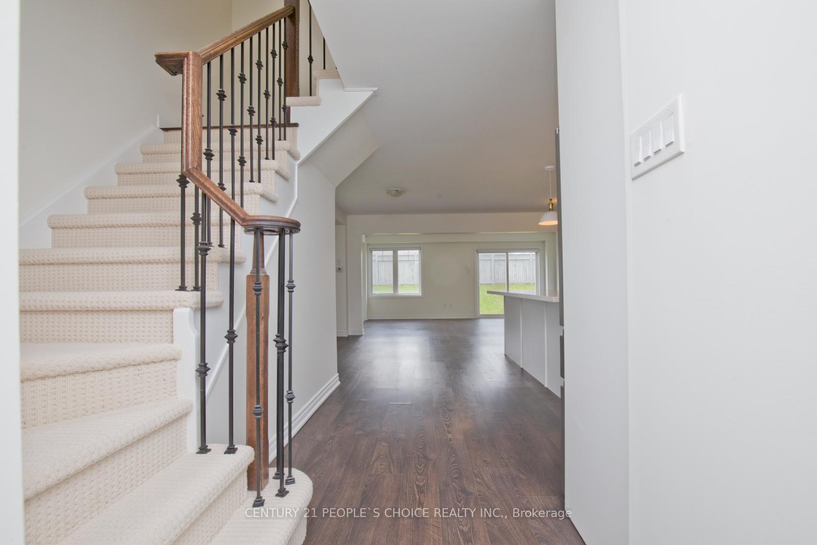 Photo 2 of 102 Knight Street, New Tecumseth, Alliston — HOMEH