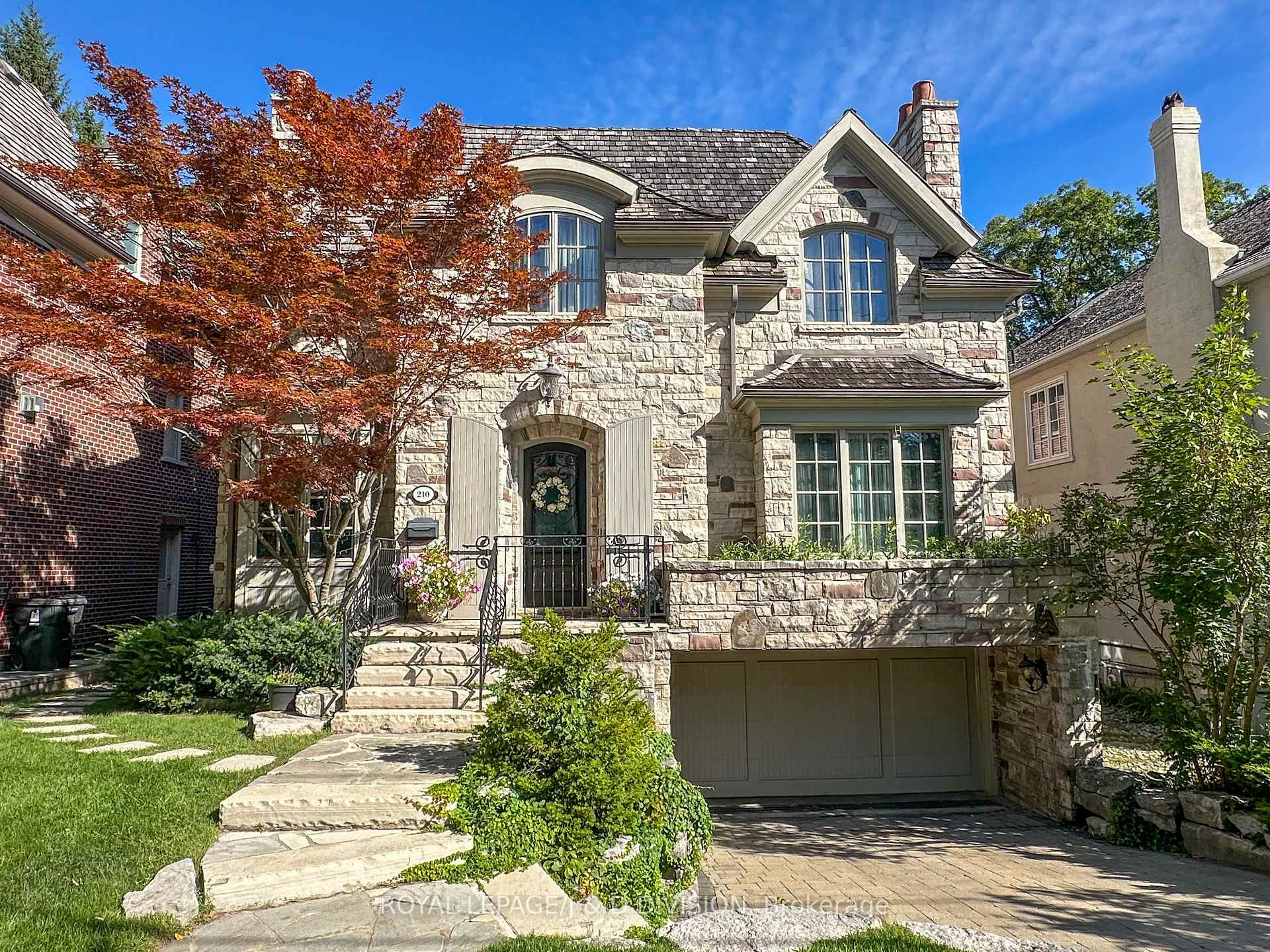 Front of 210 St Leonard's Avenue