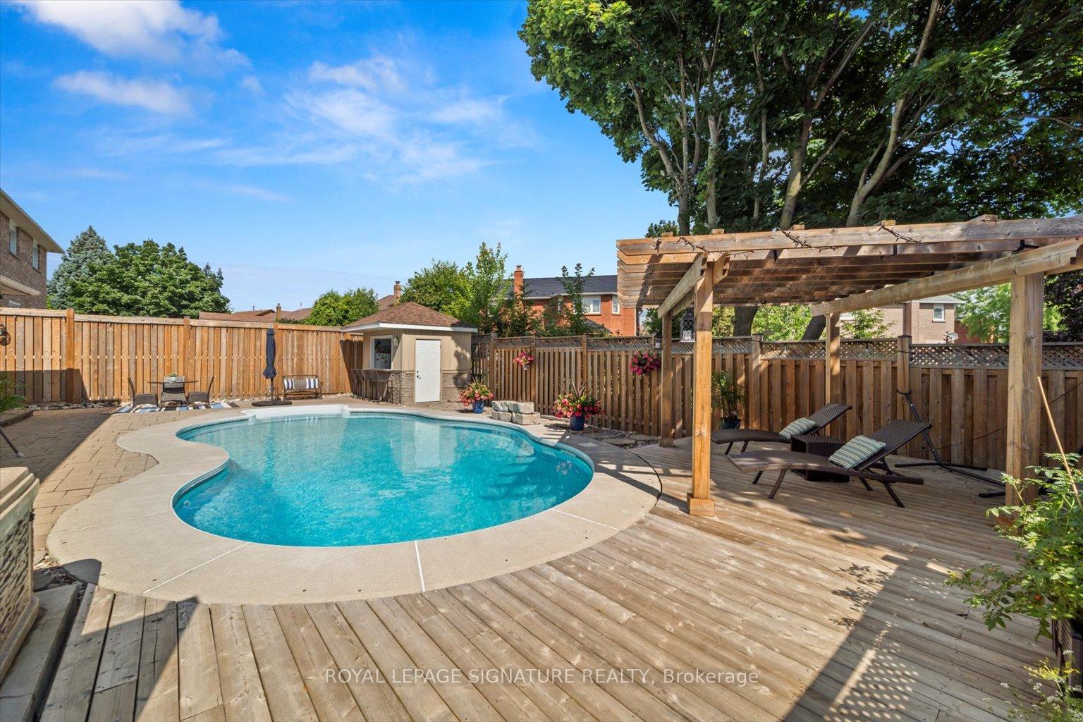 Photo 14 of 6 Mapleglen Court, Whitby, Pringle Creek — HOMEH