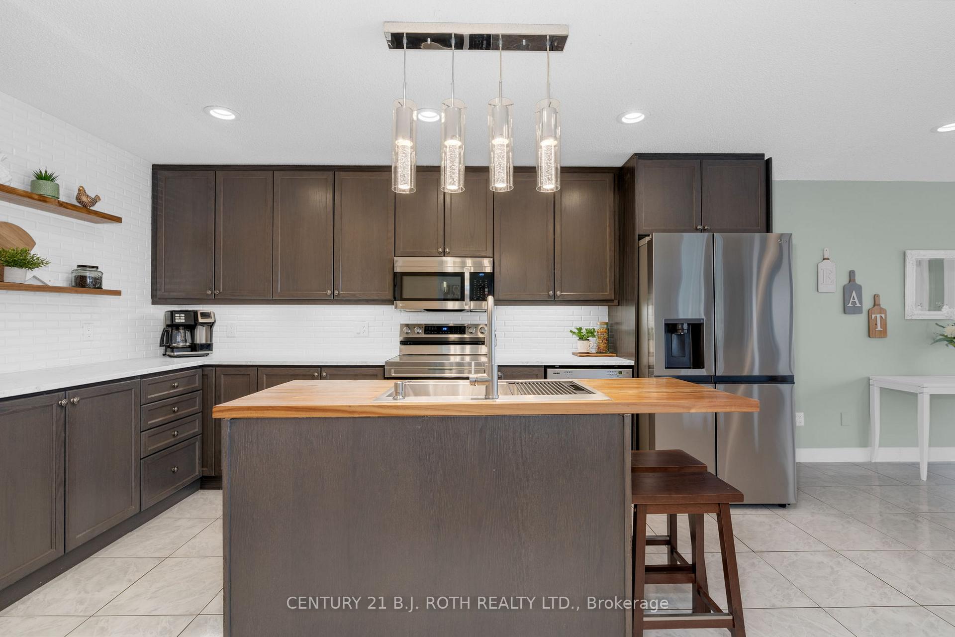 Photo 14 of 157B Cumberland Street, Barrie, Allandale — HOMEH