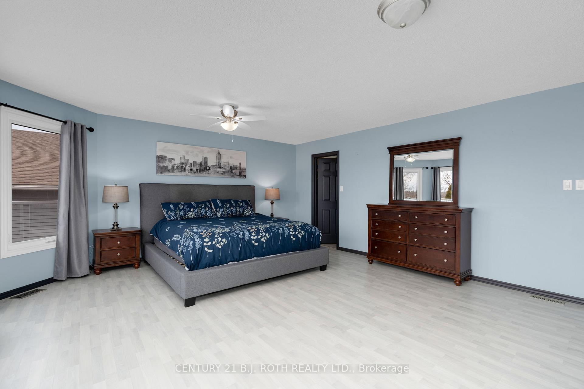 Photo 19 of 157B Cumberland Street, Barrie, Allandale — HOMEH