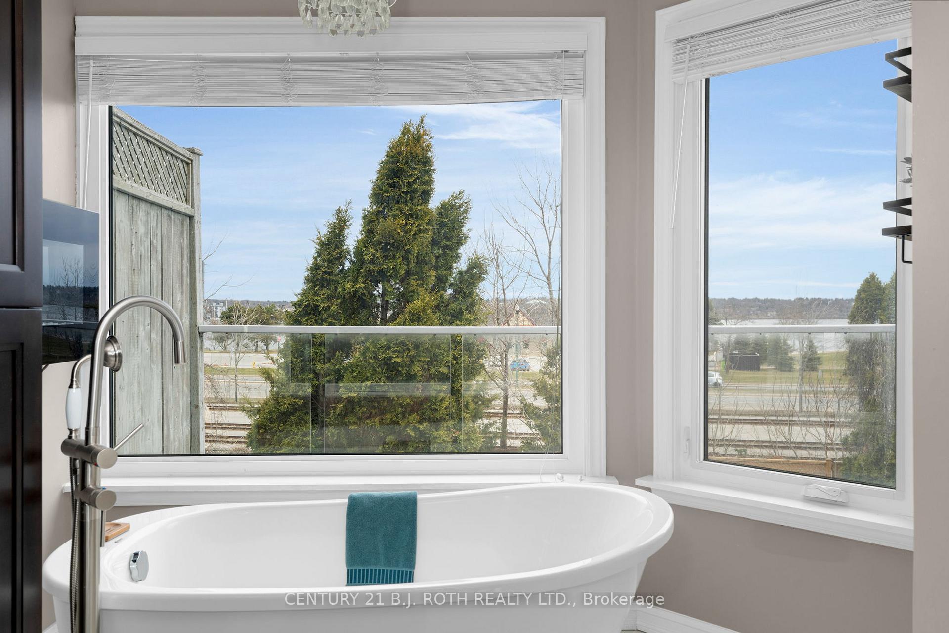 Photo 17 of 157B Cumberland Street, Barrie, Allandale — HOMEH