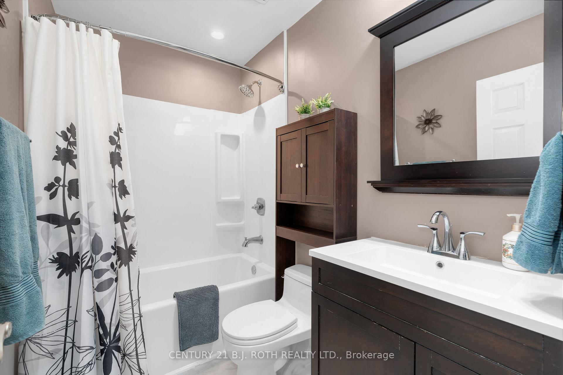 Photo 18 of 157B Cumberland Street, Barrie, Allandale — HOMEH