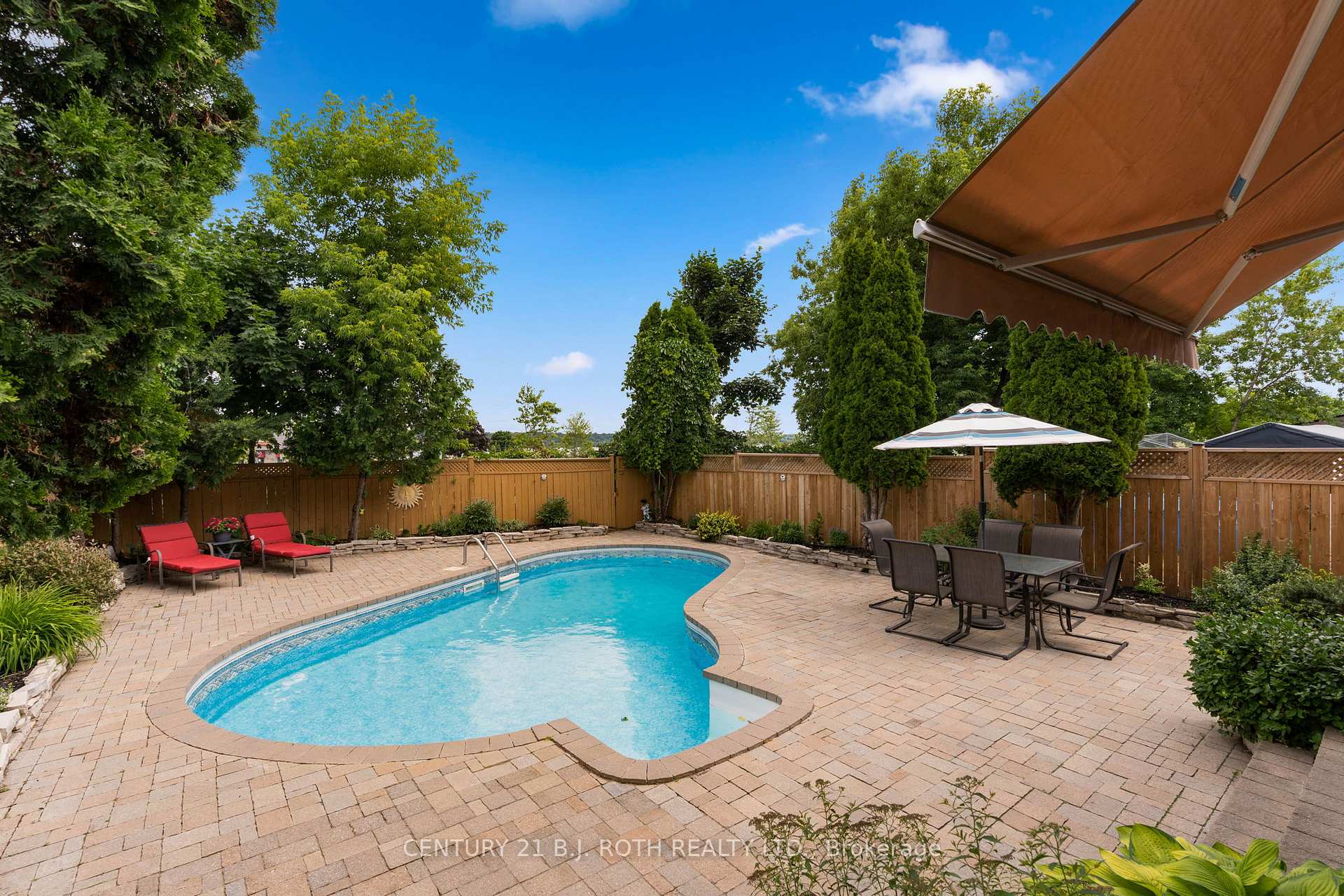 Photo 30 of 157B Cumberland Street, Barrie, Allandale — HOMEH