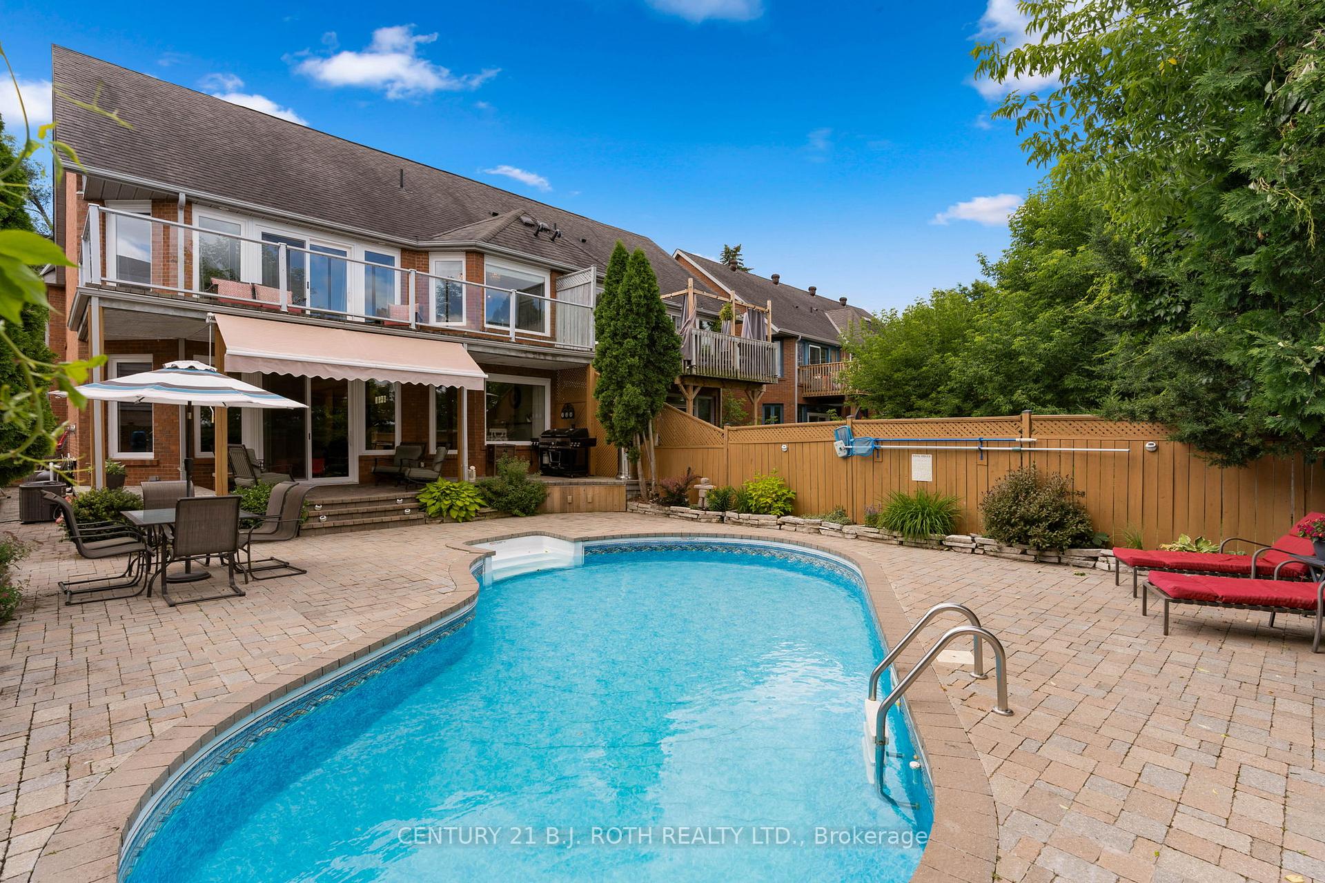 Photo 36 of 157B Cumberland Street, Barrie, Allandale — HOMEH