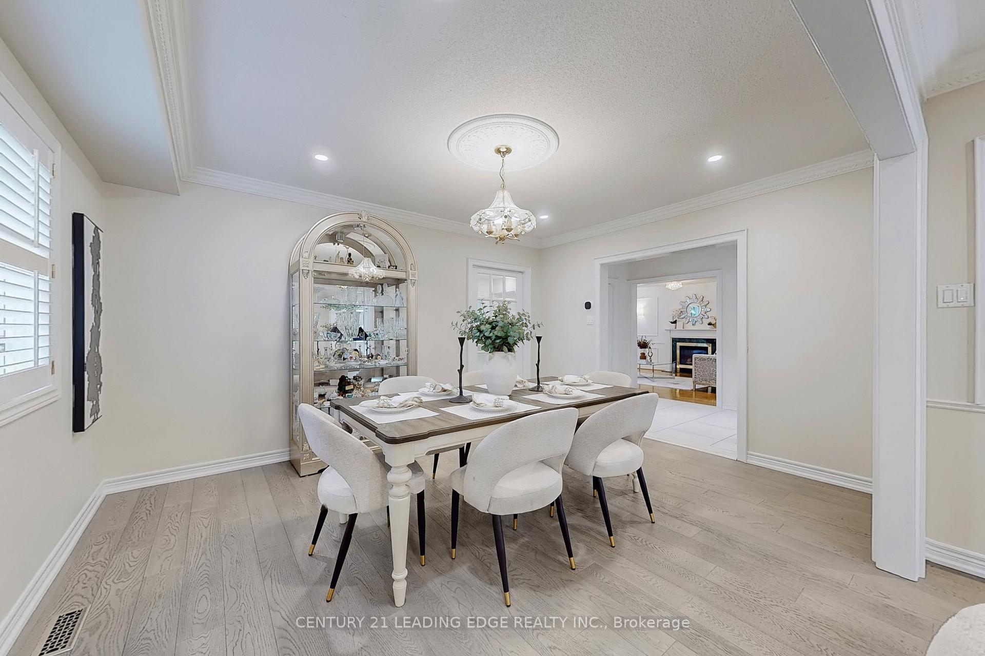 Photo 5 of 10 Macrill Road, Markham, Cachet — HOMEH