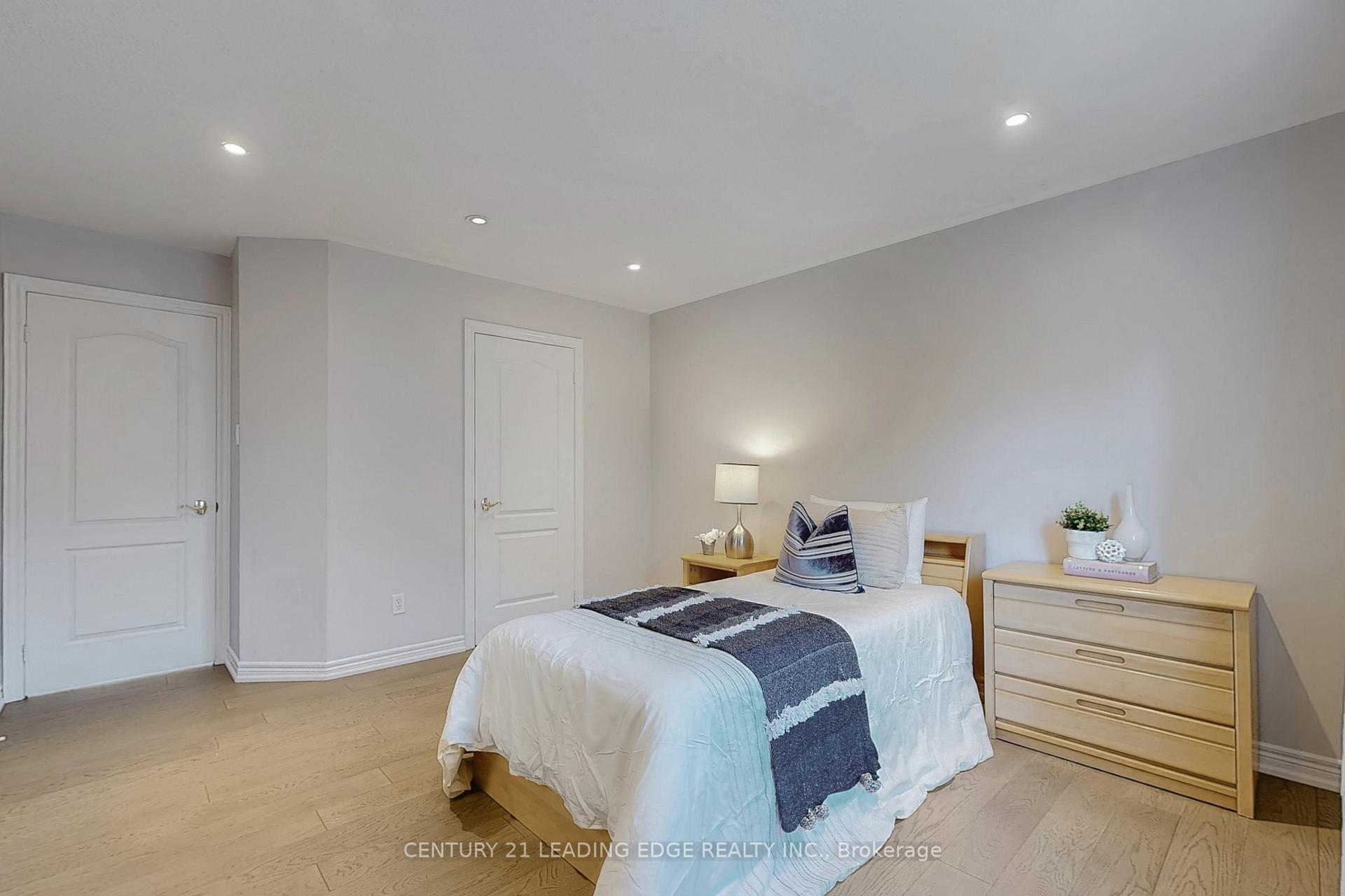 Photo 30 of 10 Macrill Road, Markham, Cachet — HOMEH