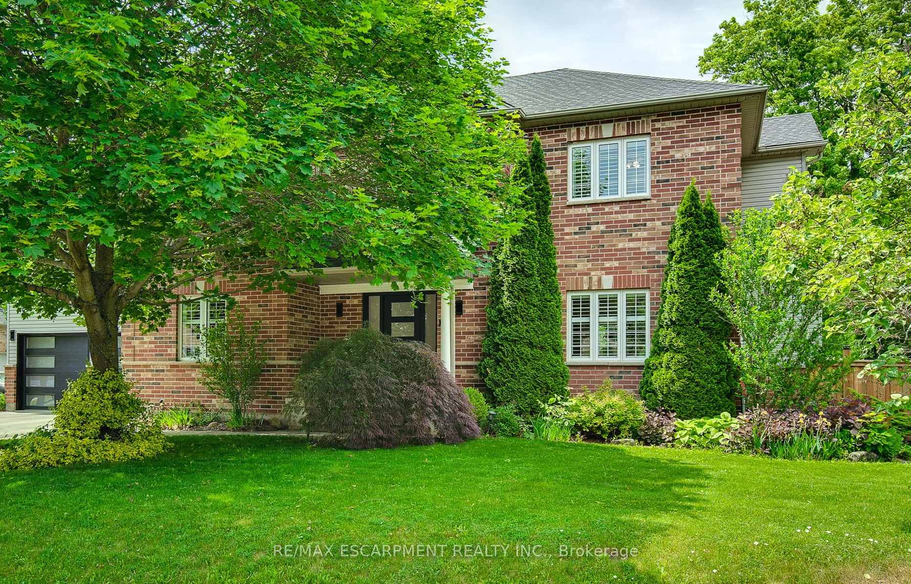 Photo 1 of 9 Valley Ridge Lane, Hamilton, Rural Flamborough — HOMEH
