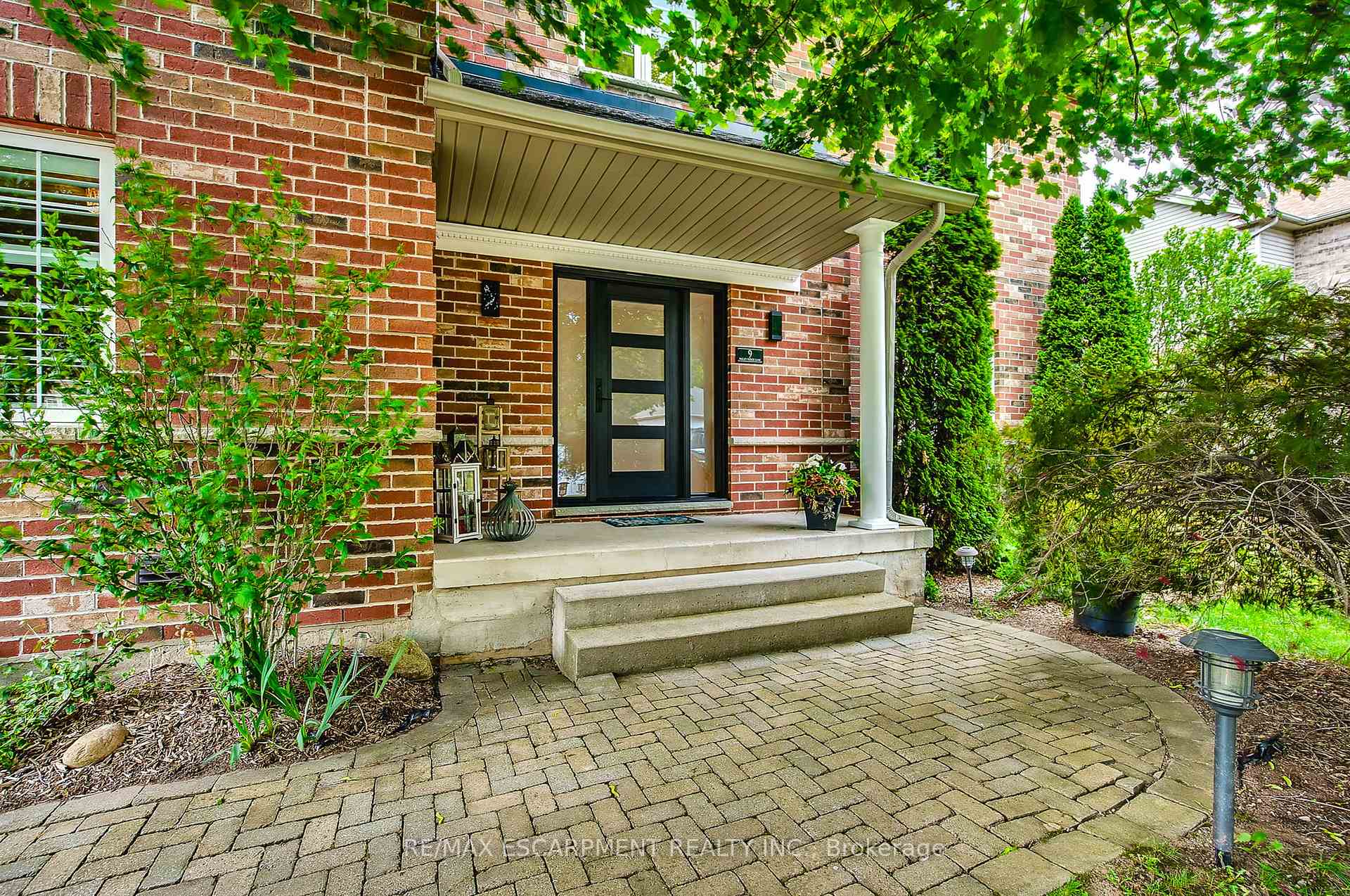 Photo 8 of 9 Valley Ridge Lane, Hamilton, Rural Flamborough — HOMEH